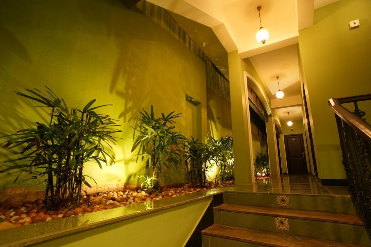 Отель The Sunset Bay Fort Kochi Экстерьер фото