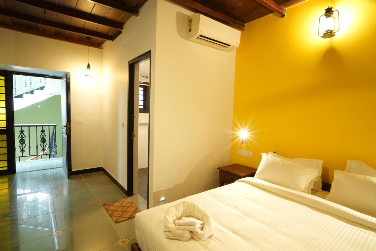 Отель The Sunset Bay Fort Kochi Экстерьер фото